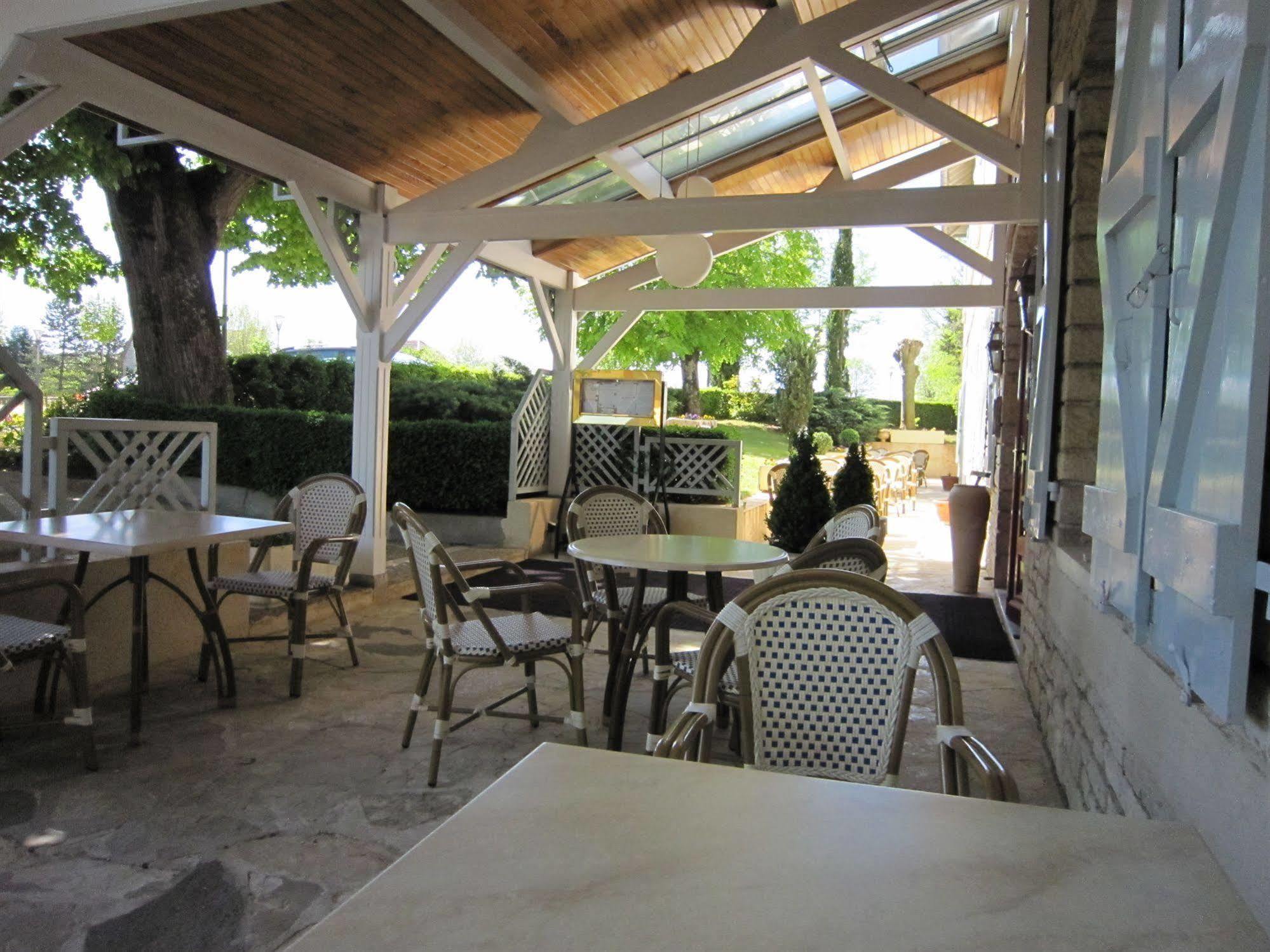 Hotel De La Bouriane 3*
