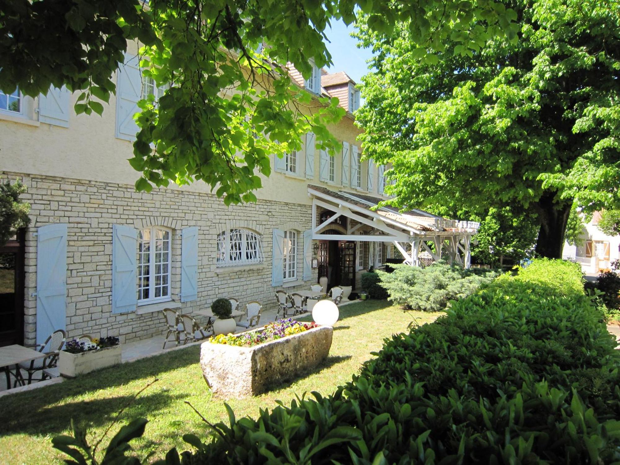Hotel De La Bouriane 3*