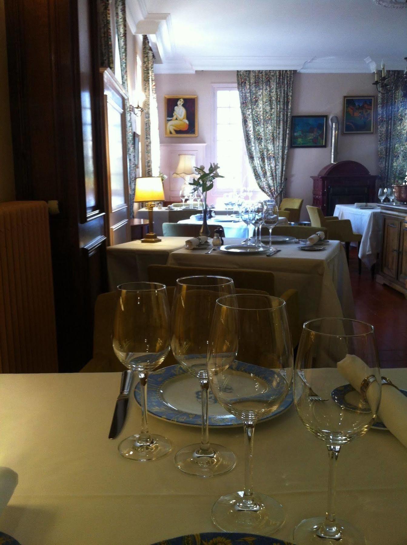 De La Bouriane 3*